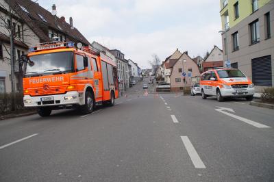 Stuttgart Vaighingen: Kellerbrand loest Grosseinsatz der Feuerwehr